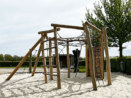 Harich speeltuin en fitness toestellen